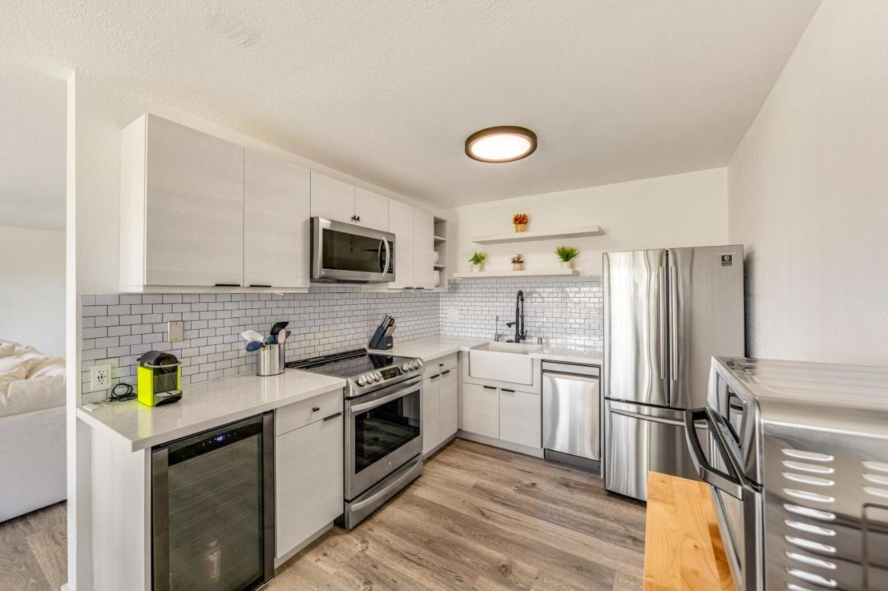 Newly Renovated With Sup Paddle Boards And Golf Clubs Included * Kailua-Kona